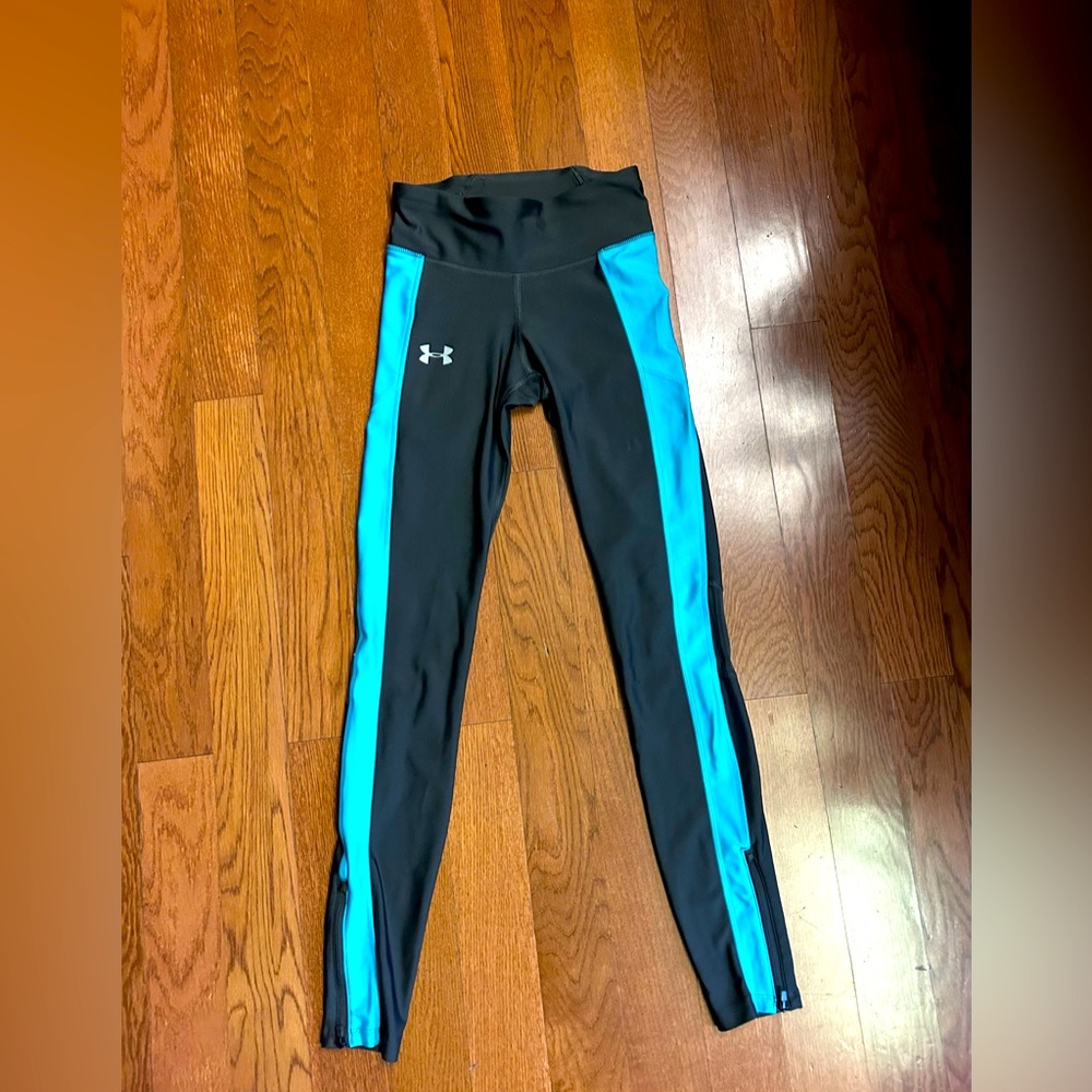 Under Armour size XS compression tights. grey with blue stripe. EUC